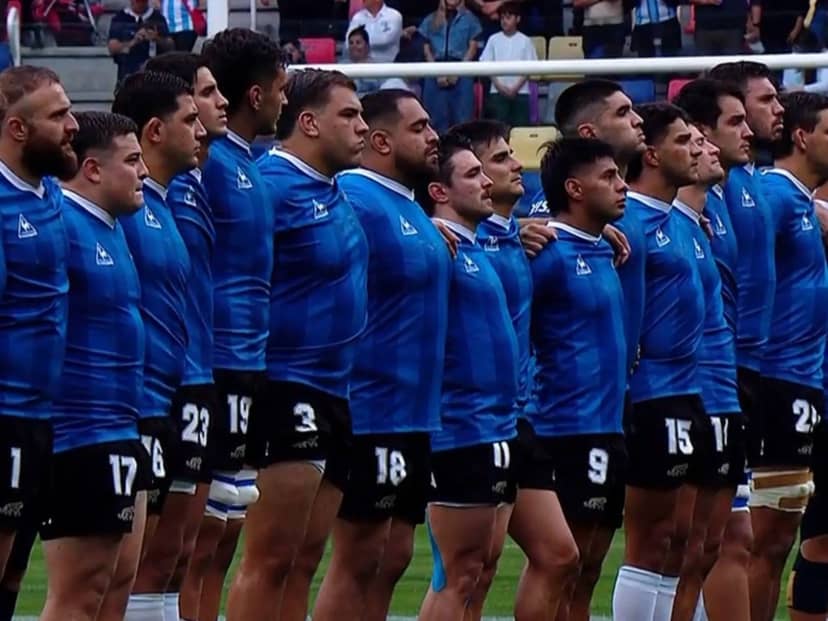 Con guiño a Maradona y México '86: Los Pumas salieron con una camiseta similar para enfrentar a Inglaterra