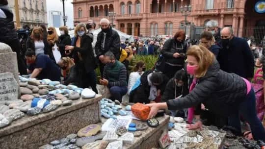 Retiraron de manera preventiva el memorial de las víctimas del Covid-19 de Plaza de Mayo por los festejos de la final del Mundial