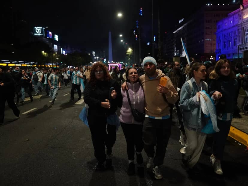 Fuertes incidentes en el Obelisco después de la final perdida por Argentina
