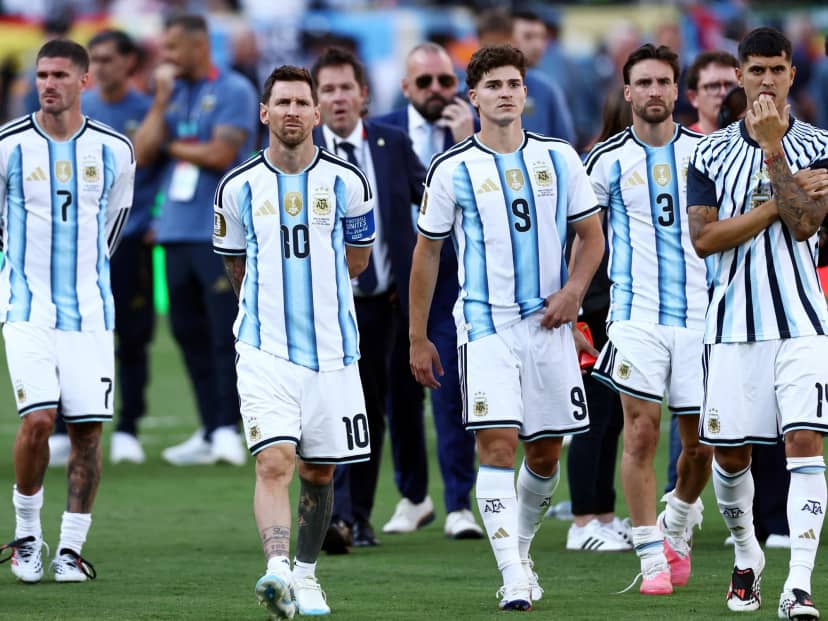 La llegada de la Selección a Argentina EN VIVO: cuándo arriba al país, el recibimiento de la gente y más