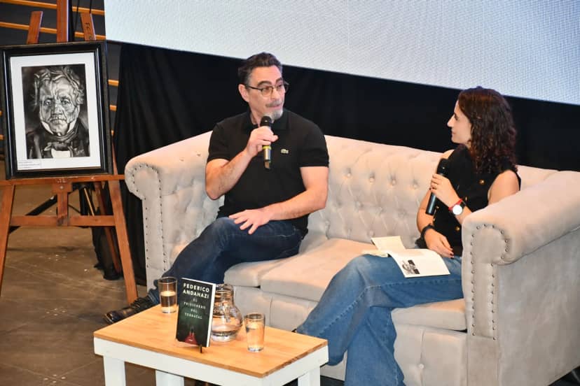 Federico Andahazi presentó "El prisionero del Yerbatal" y destacó el crecimiento de Corrientes