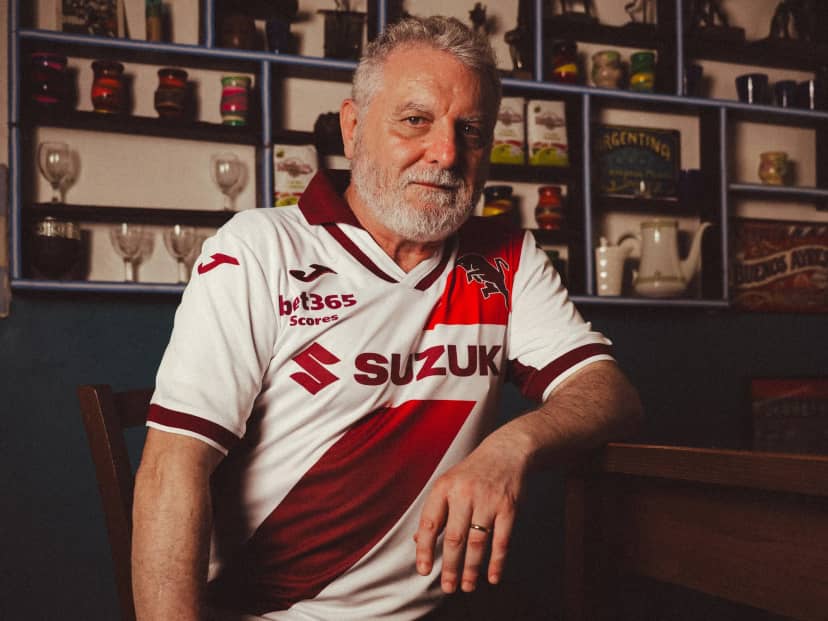 El club que presentó su nueva camiseta en homenaje a River: "Eterna amistad"