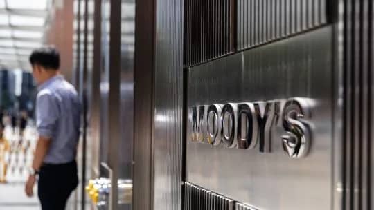 La agencia Moody’s elevó la calificación de la deuda soberana Argentina