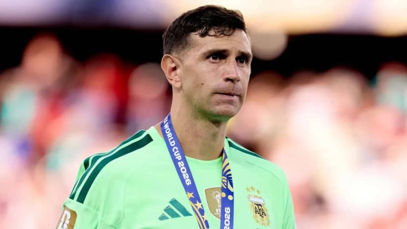 "Una de las decisiones más difíciles de tu carrera": La esposa del Dibu reveló detalles de su lesión - TyC Sports