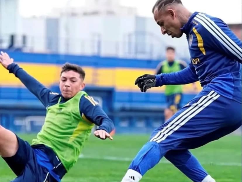 Por qué la vuelta de Villa es un caso único en la gestión de Riquelme en Boca