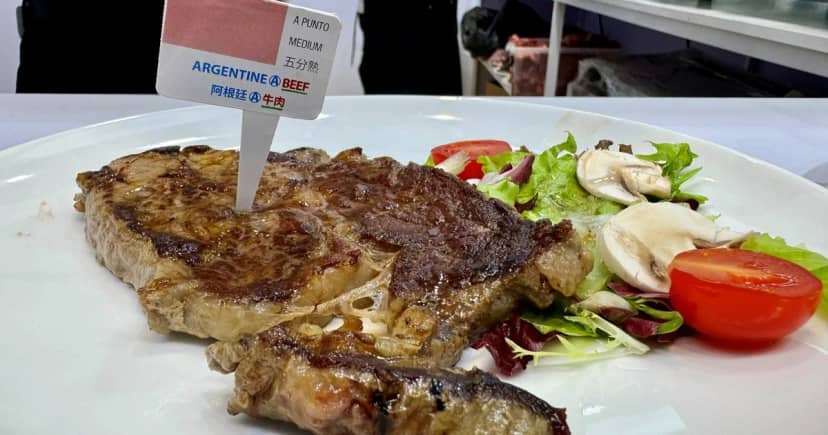 La industria frigorífica y la mesa de enlace rechazaron las modificaciones que impulsa Sturzenegger para financiar el instituto que promociona la carne