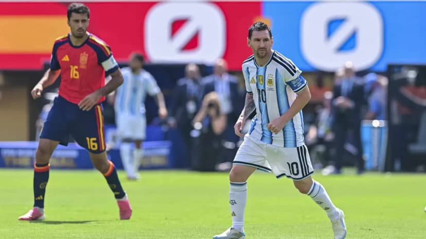 La IFFHS se diferenció de FIFA y eligió a Messi por sobre Rodri como el mejor del Mundial - TyC Sports