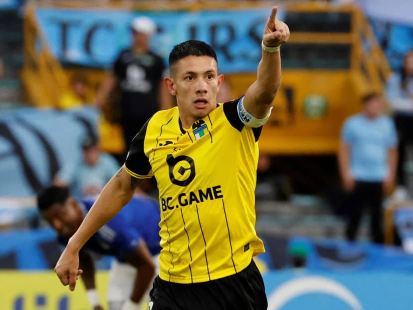 El capitán de O'Higgins, en la previa vs. Boca: "Hubiera estado bueno que Paredes se quedara de vacaciones en Miami, je"