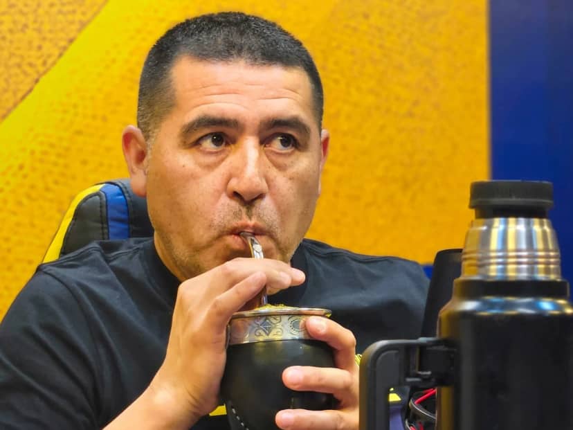 Riquelme: la Bombonera, Vasco DT, la vuelta de Villa, el "orgullo por Cavani", Dybala y la relación con la AFA