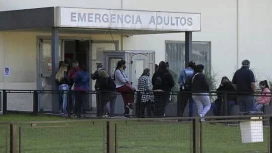 Evalúan cobrar a los extranjeros por salud y educación