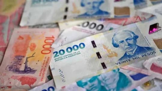 Ingreso disponible: “Los sueldos corrieron al 795%, la inflación al 925% y los servicios al 1.200% en 5 años”