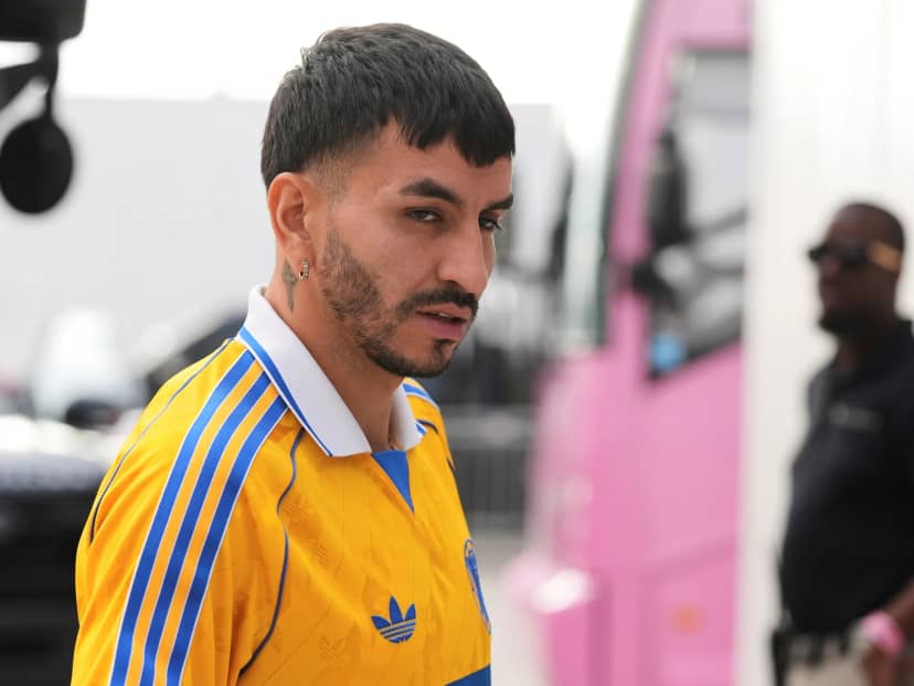 ¿Se cae el pase de Correa a River? Tigres volvió a cambiar las condiciones y el jugador se fue por amenazas