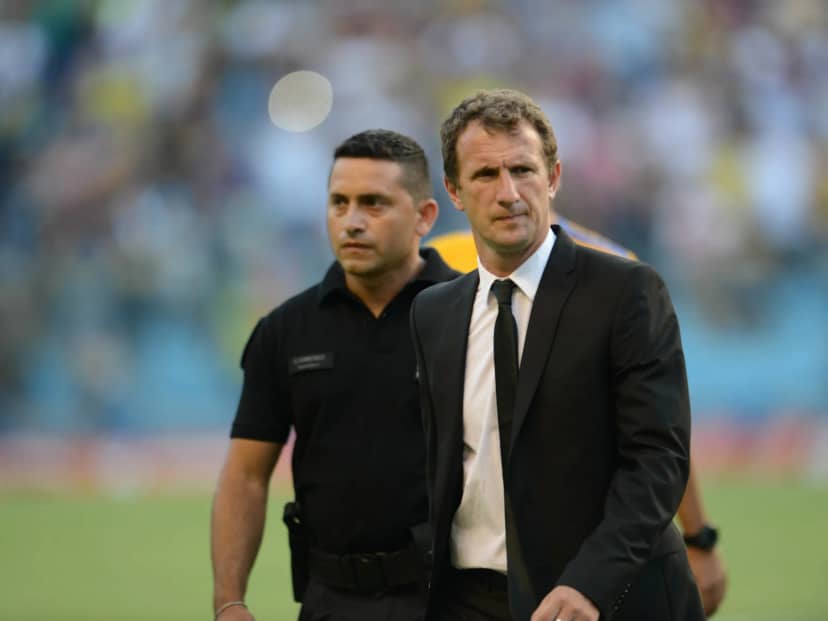 Así fue el último partido de Arruabarrena en la Bombonera, con Riquelme como espectador...