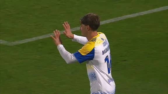 Del error de Sporle, al errado de Badaloni: Central tuvo el 1 a 0