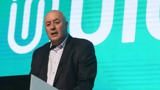 El titular de la UIC, Luis Macario cruzó al Gobierno: "Le presta más atención a las industrias que generan dólares"