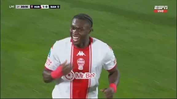 Control y definición top de Caicedo para poner en ventaja a Huracán