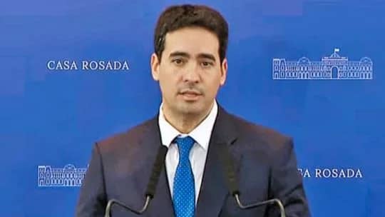 Qué pasará con el dólar tras el pronóstico de Ravier sobre "la posibilidad" de que llegue a $1.800