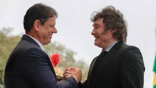 Tarcisio de Freitas recibió a Milei con alfombra azul, y tuvieron una reunión vedada a periodistas