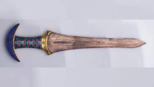 Las princesas egipcias de 3700 años atrás usaban armas en la vida cotidiana y protegían al rey en el Más Allá