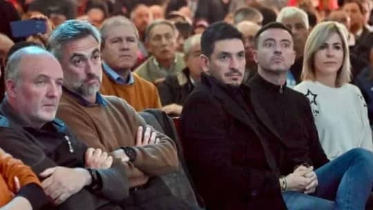 El núcleo de De Loredo cuestionó a Vaca Narvaja por frenar la interna y advirtió riesgo de acefalía