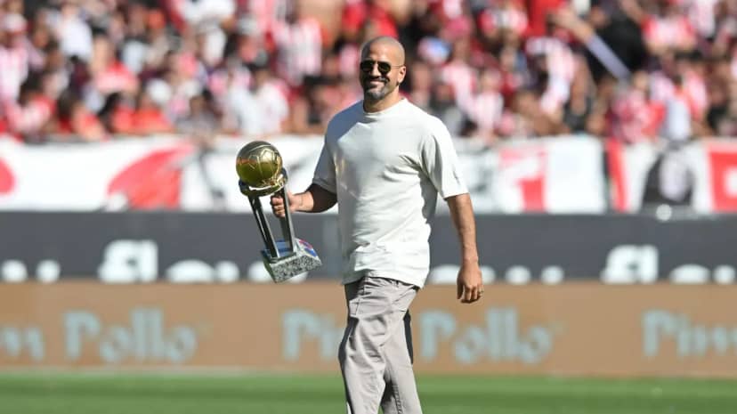 La promesa de Verón que impactó a todo Estudiantes: volvería del retiro para jugar a los 51 años - TyC Sports