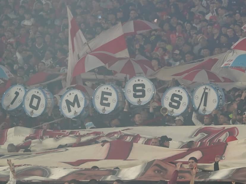 Video y fotos: el emotivo homenaje a la Selección en la previa al partido entre River y Barracas