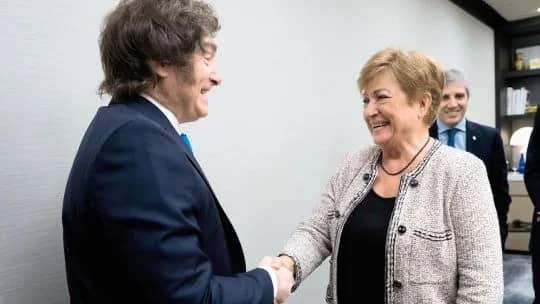 Kristalina Georgieva se saca la foto en Vaca Muerta mientras busca garantizar que haya dólares para pagar