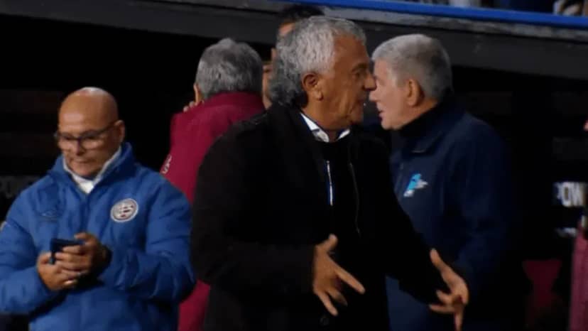 Los palos jugaron en contra de San Lorenzo y Pipo Gorosito estalló: "Que o... que tienen" - TyC Sports