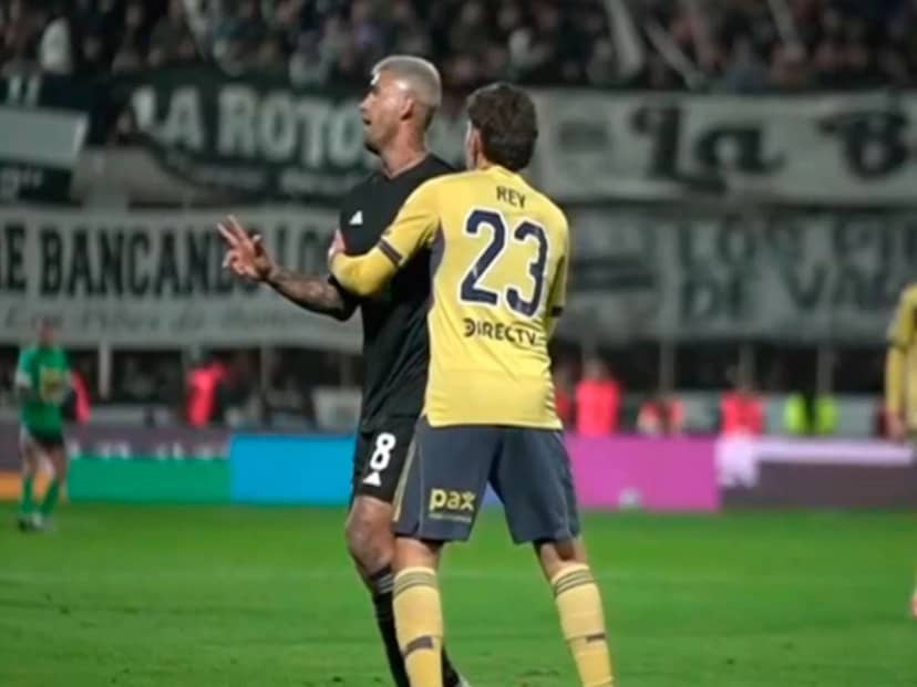 Riestra y la calentura de Boca: del gesto con tres dedos al "están enojados y dicen de todo"