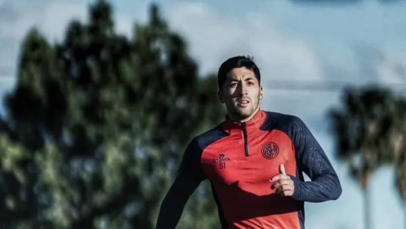 Estuvo dos años en San Lorenzo, no jugó ni un partido oficial y se va con el pase en su poder - TyC Sports