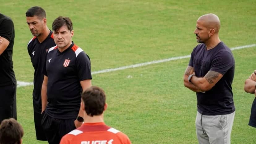 Cacique Medina, sobre la posible vuelta de Verón a las canchas: "Si lo vemos bien..." - TyC Sports