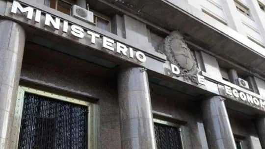 Finanzas enfrenta vencimientos por $8,4 billones y lanza una nueva licitación de deuda
