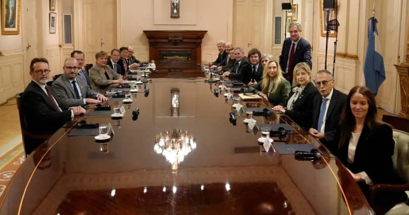 El FMI, con un ojo en las reservas y el otro en lo social