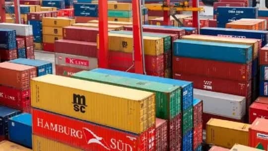 El déficit comercial de bienes de EE.UU. se reduce por caída de las importaciones