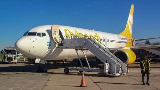 Brasil le impone fuertes restricciones a Flybondi por la cancelación de vuelos: límite a la venta de pasajes
