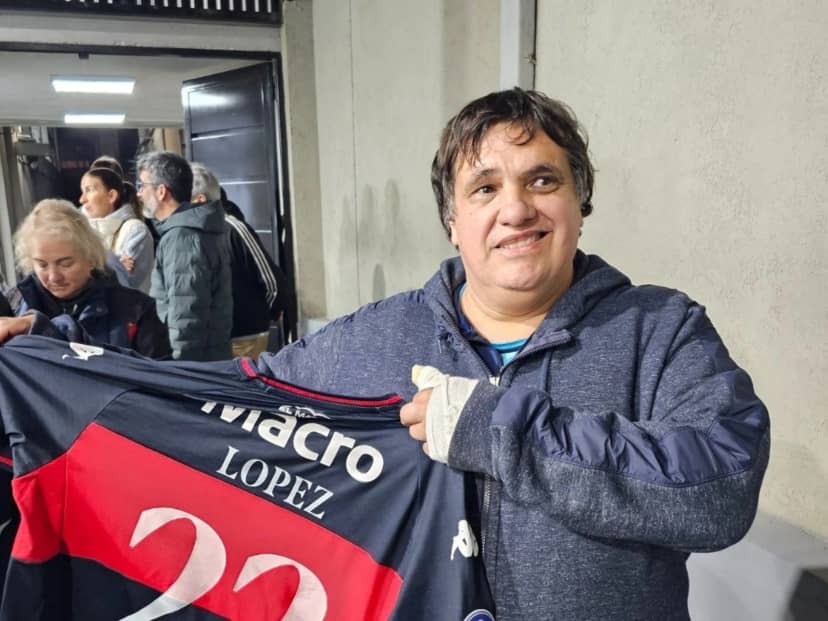 El emotivo regalo para el hincha de Tigre baleado en Uruguay