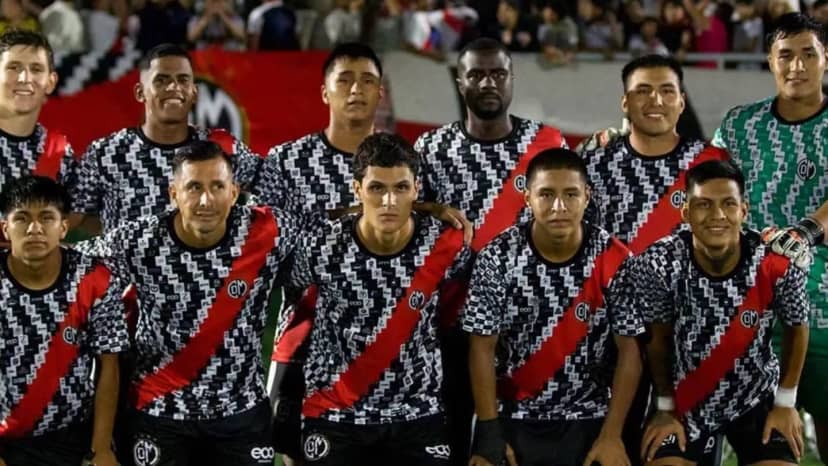 1000 sponsors en la camiseta: el curioso método de un equipo de Perú para combatir su crisis económica - TyC Sports