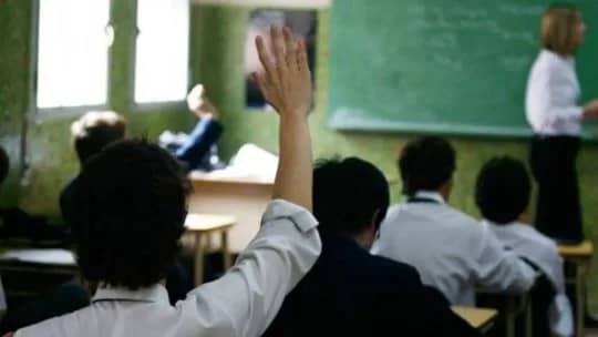 Argentina alcanzó un 74,6% de terminalidad secundaria, pero quedó quinta en América Latina