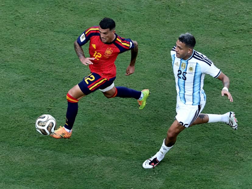 ¿Facu Medina deja Marsella para sumarse al Leverkusen?