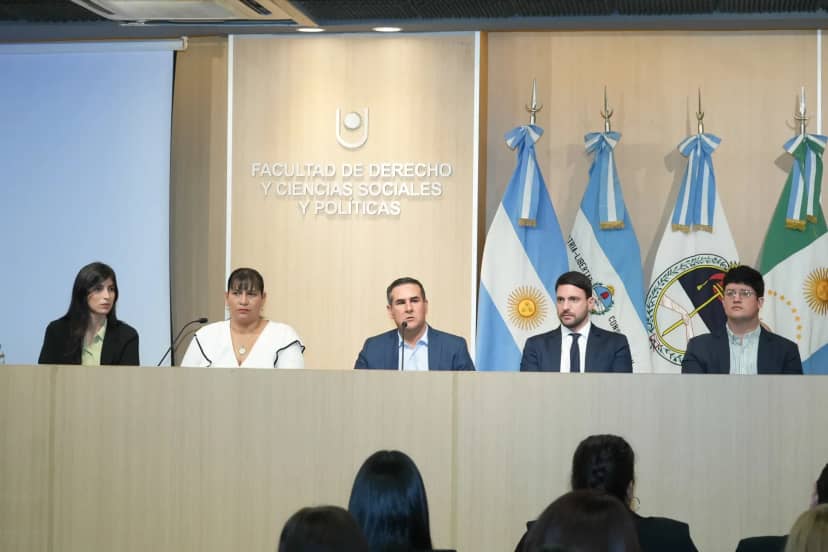 Directores de Niñez y Familia de toda la provincia se capacitan para brindar un mejor servicio a la comunidad