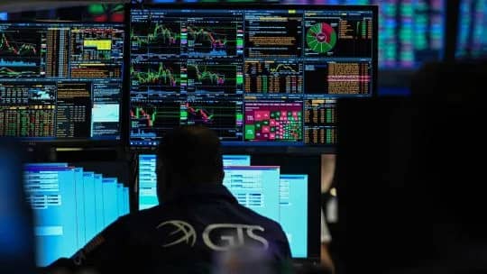 El Riesgo País baja a 441 puntos en medio de la volatilidad internacional
