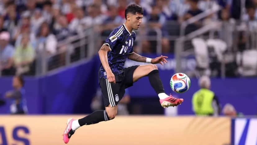 Un campeón del mundo con la Selección Argentina, tironeado mientras River se relame - TyC Sports