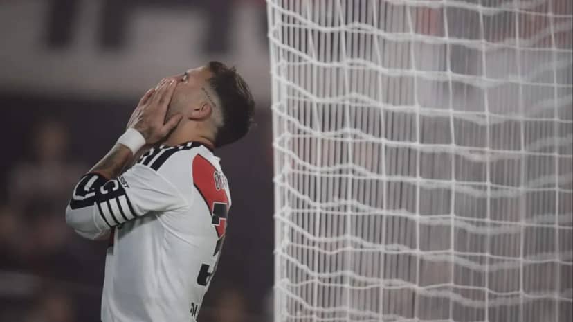 Así fue el gol de Otamendi en contra para que Central le gane a River en el Monumental - TyC Sports