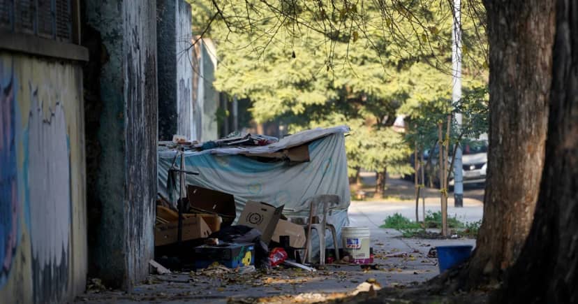 Se frenó la baja de la pobreza: en el primer trimestre subió al 30%