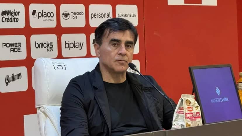 El defensor que quiere Quinteros para reemplazar a Lomónaco en Independiente - TyC Sports
