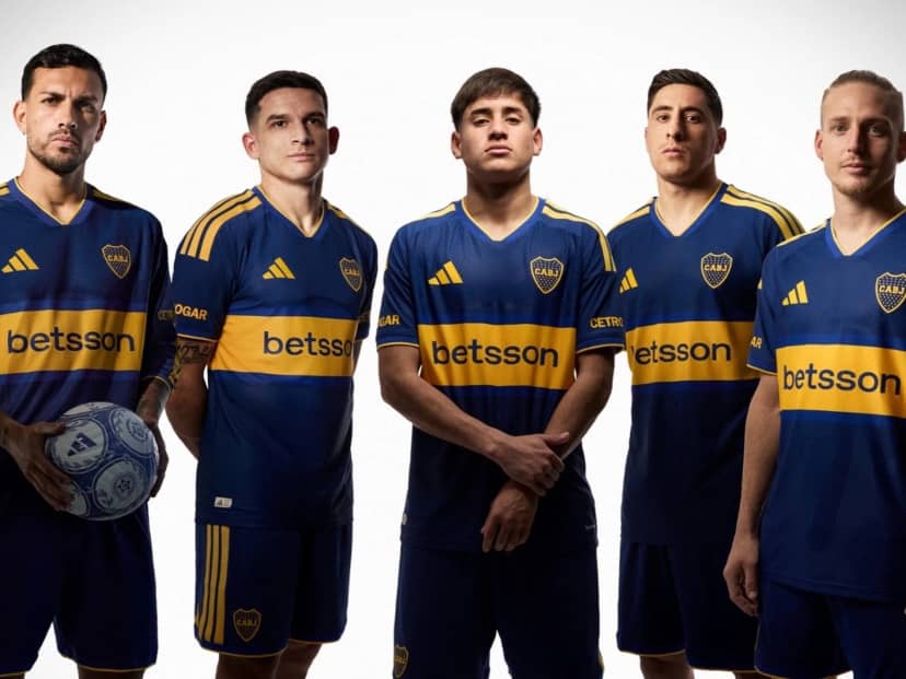 Boca presenta una camiseta con una novedosa combinación y la vuelta del escudo con estrellas