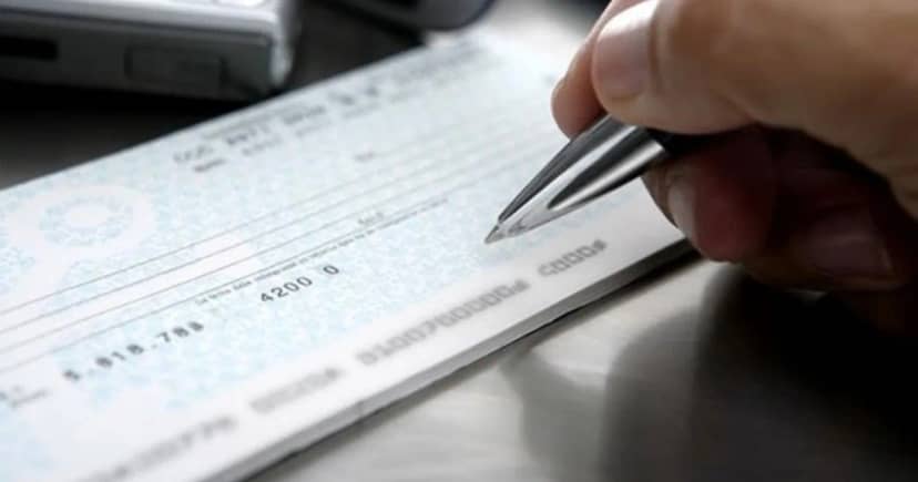 Estrés financiero: los cheques rechazados aumentaron en junio y llegaron a 160.000