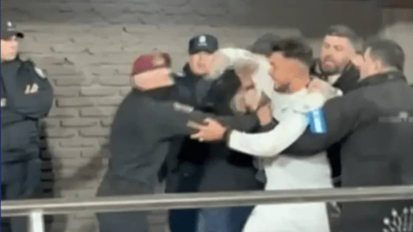 El descargo de Vázquez tras el escándalo: pedido de disculpas y "espero que las dos personas tengan huevos y den la cara" - TyC Sports