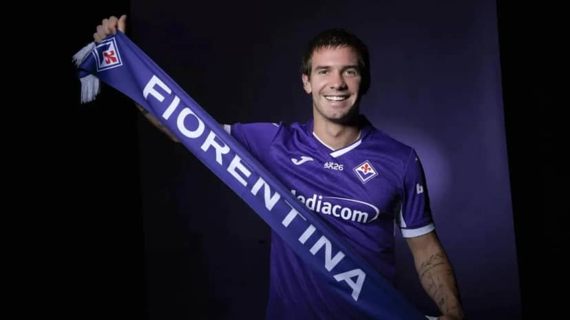 Mastantuono fue presentado en Fiorentina: "Tenía muchas ganas de llegar" - TyC Sports