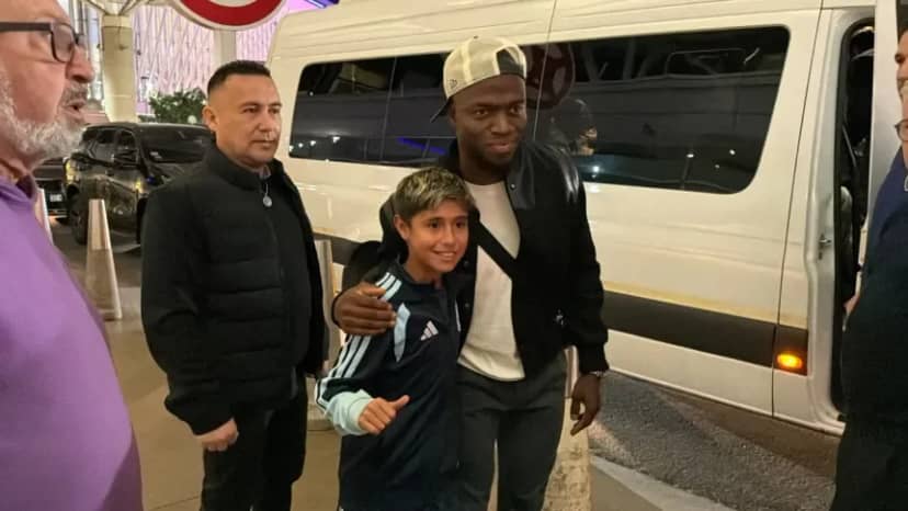 Valencia llegó a Argentina para sumarse a Boca: revisión, firma y cuándo podría debutar - TyC Sports